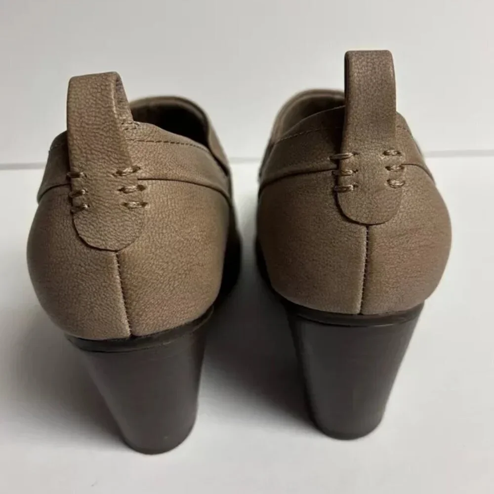Baretraps Women’s Caroline, Brown Ankle Booties, Size 8 M